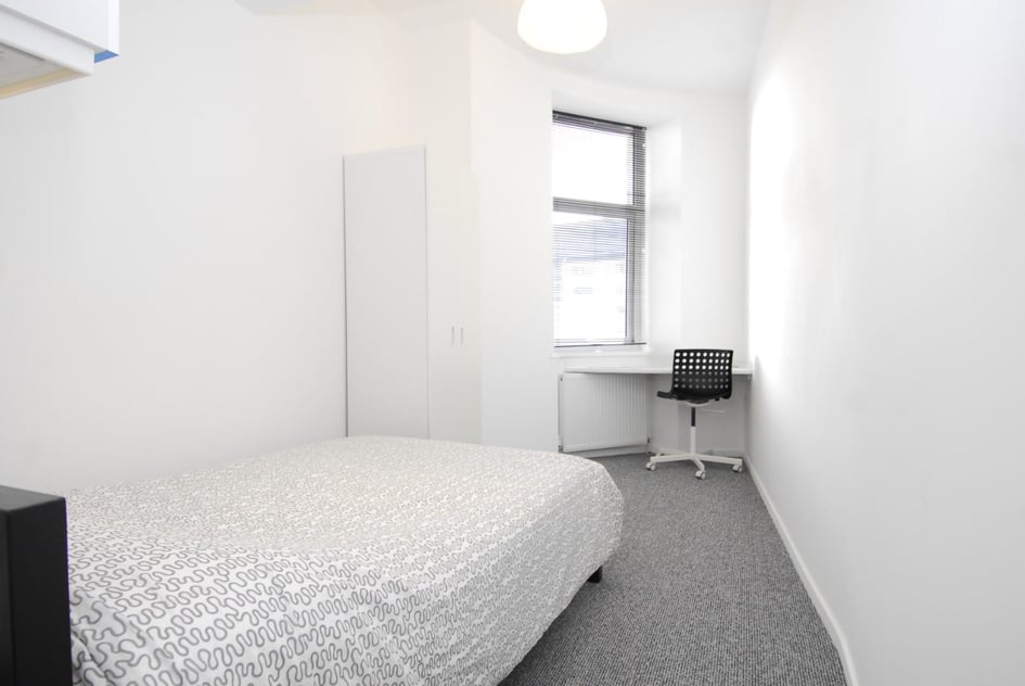 Ebrington Street, Flat 2, City Centre, Plymouth - Image 2